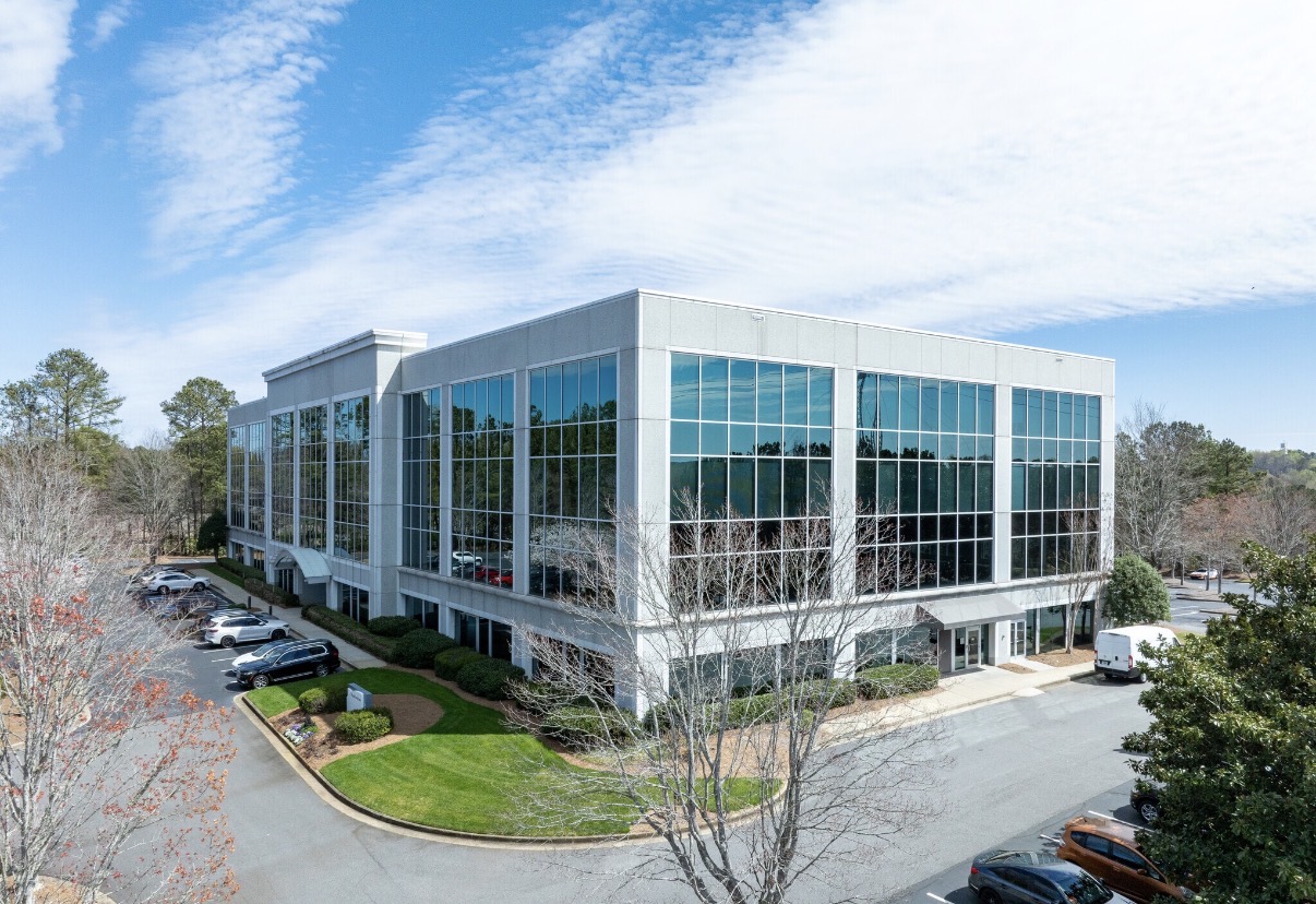 Royal Overlook building exterior in Alpharetta, GA